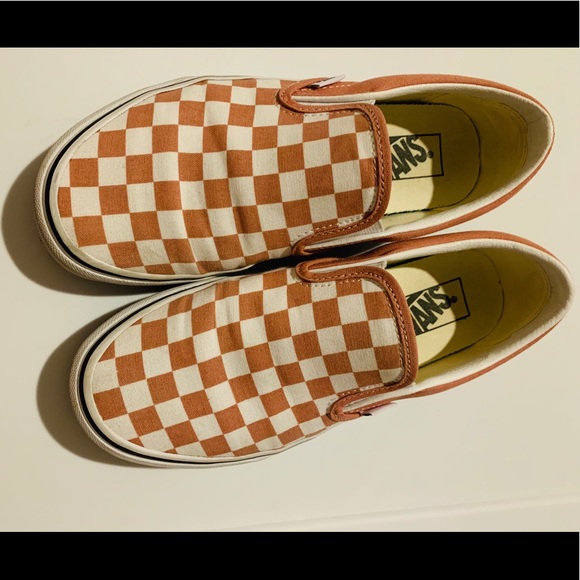Vans Shoes - 🦋LAST DROP🦋 Vans Rose checkerboard slip on